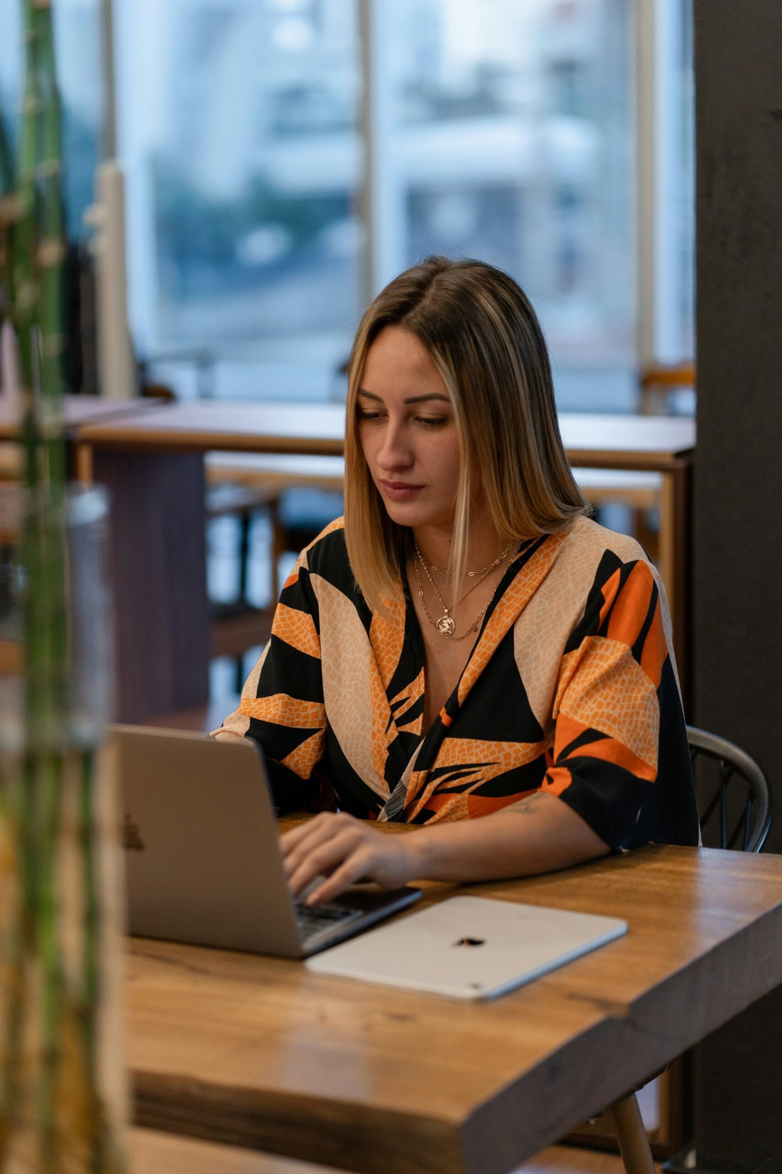 rodrigo rodrigues wolf r t cs9hwnjgoje unsplash